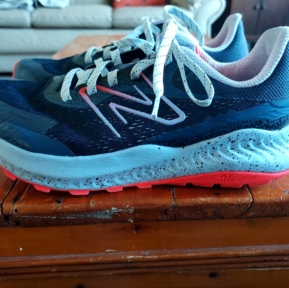 New Balance Navy Blue tennis shoes
